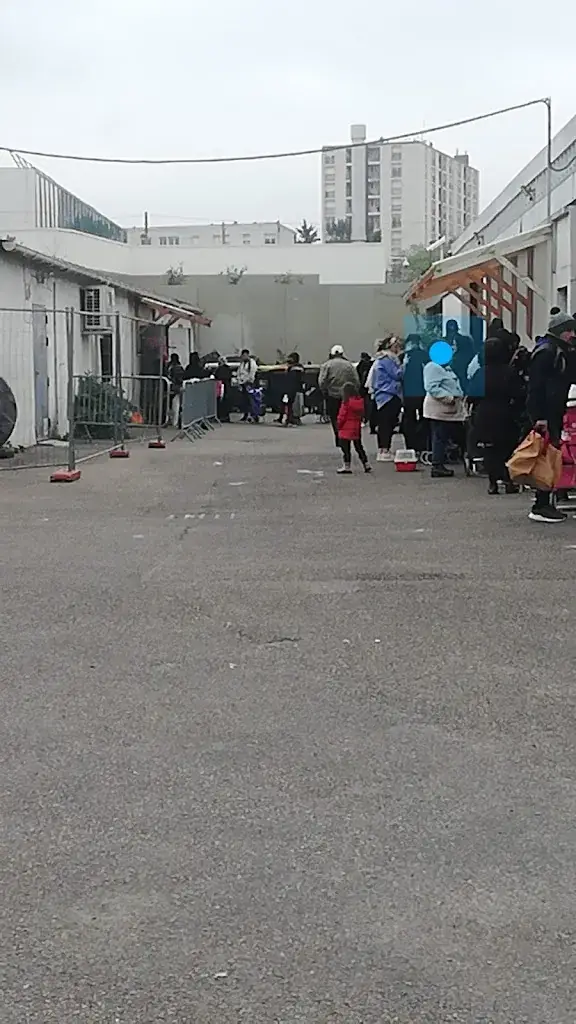 MAYRENA REYES_Les Restaurants du Coeur_Saint-Denis_recensione