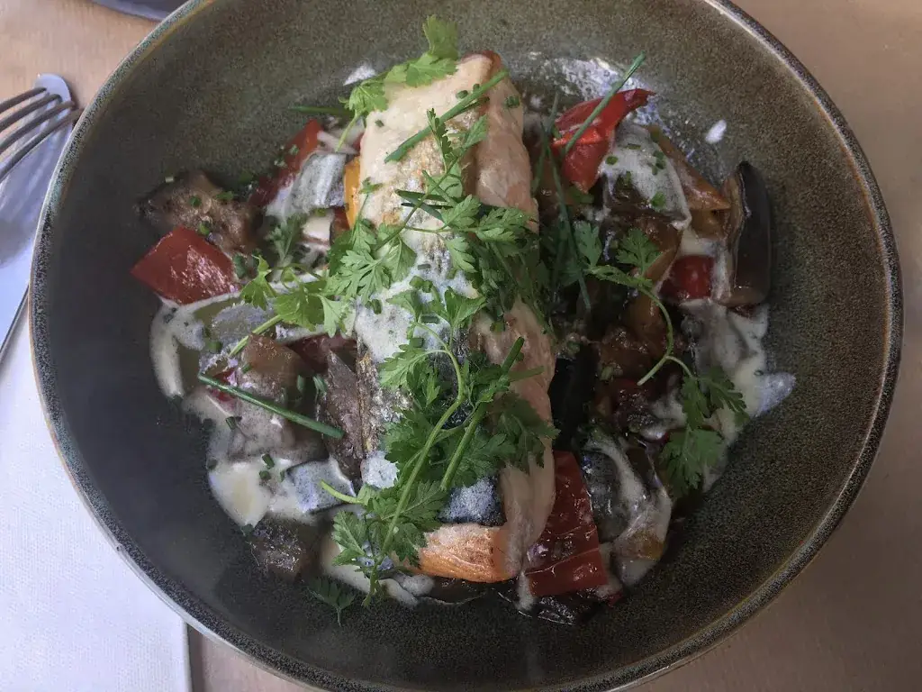 Liberty Xiong_LA FABRIQUE_Saint-Maur-des-Fossés_recensione