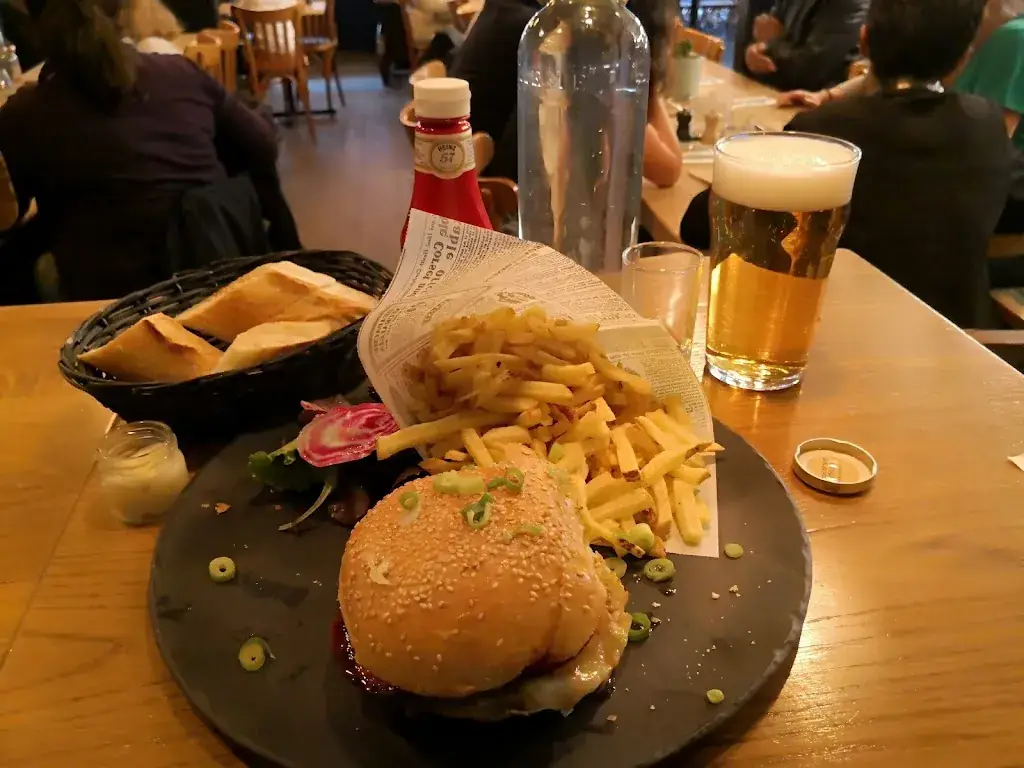 Nawras Yagan_LA FABRIQUE_Saint-Maur-des-Fossés_recensione