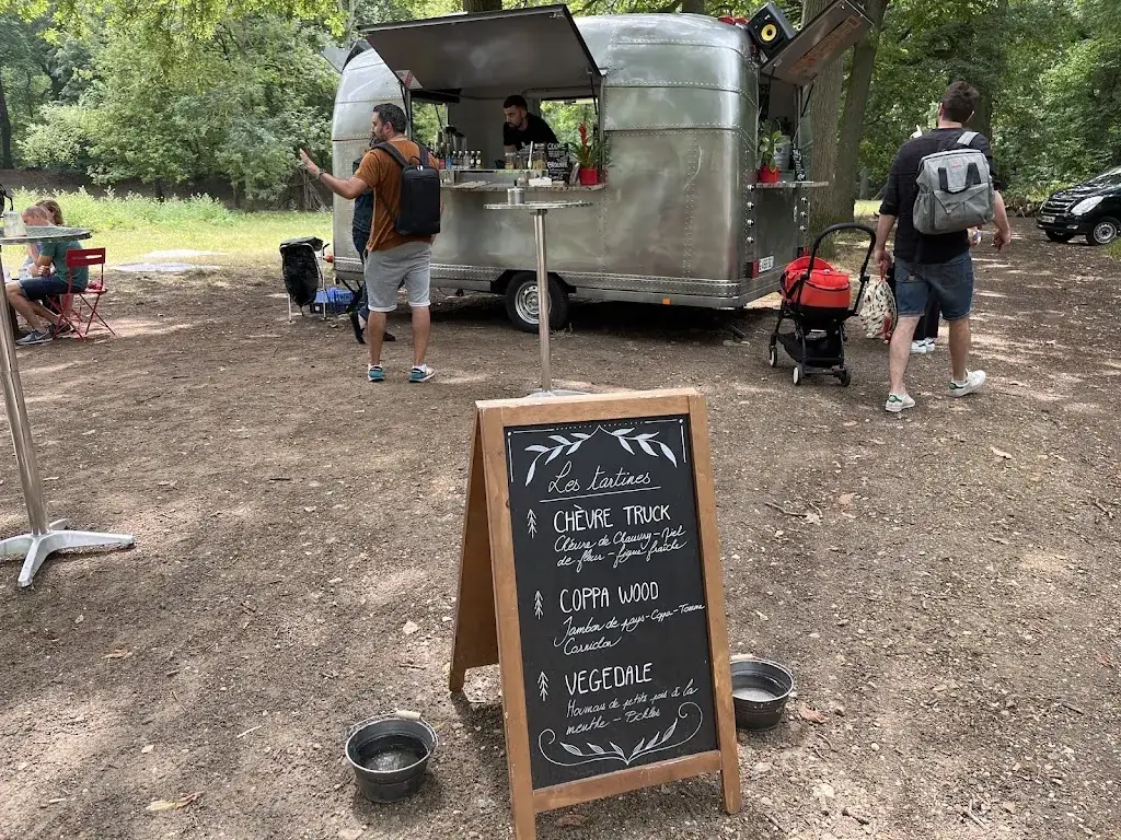 J C_Le Wood Truck_Saint-Leu-la-Forêt_review