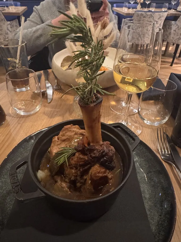 Estelle Deltour_La Marianne_Saint-Gratien_review