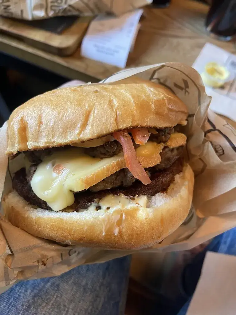 Sarasadat MAKIAN _Brut Butcher - Le Fast Food du Boucher_Échirolles_review