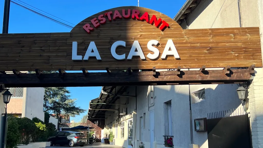 LA CASA Rosny_Rosny-sous-Bois_slider_image_1