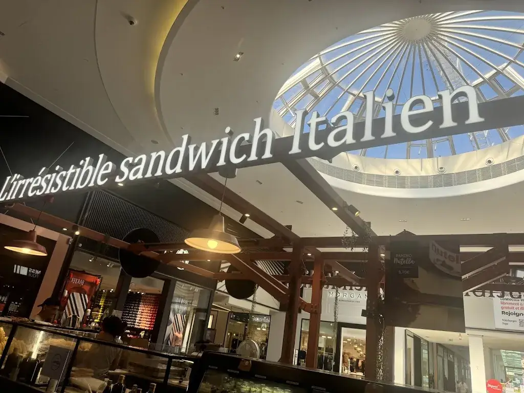 Lunicco - Rosny2 restaurant in Rosny-sous-Bois