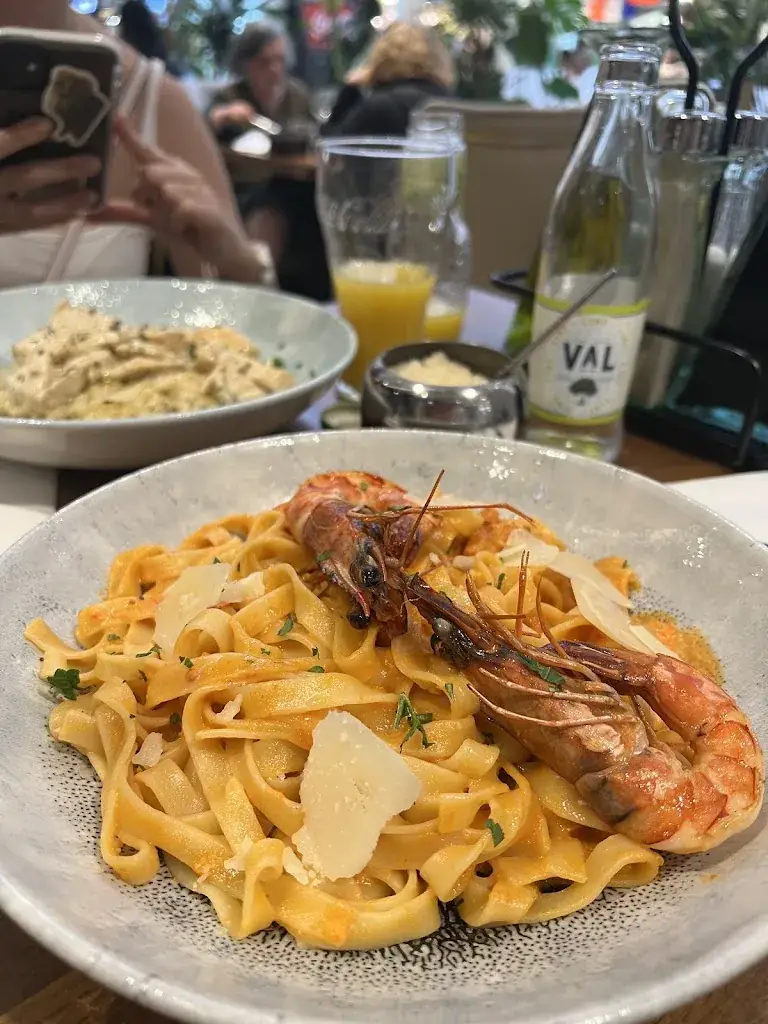 Adeline Macaraig_Olivium_Rosny-sous-Bois_review