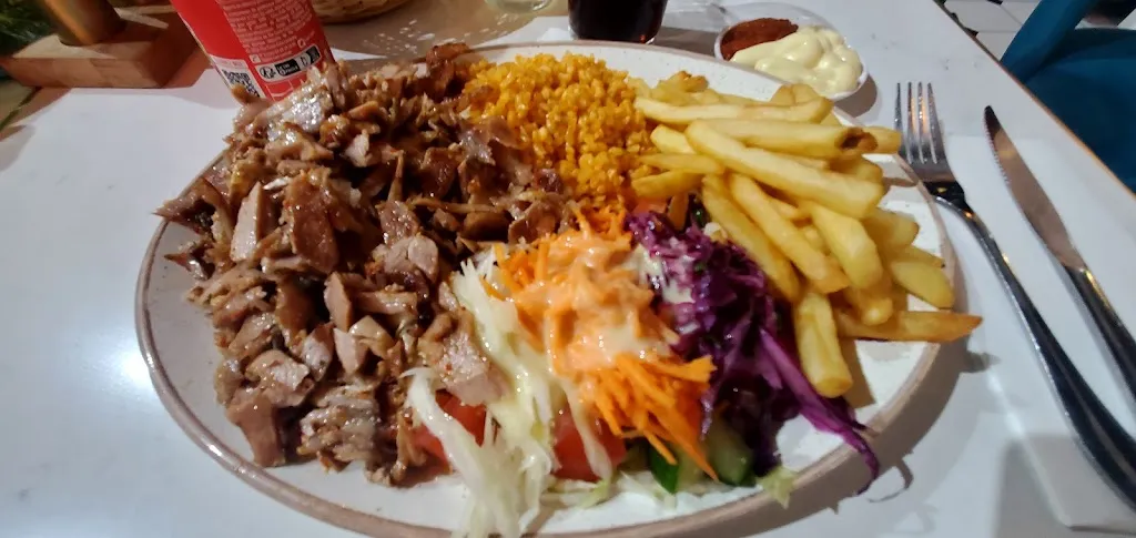 brice telolahy_Izgara_Rosny-sous-Bois_Bewertung