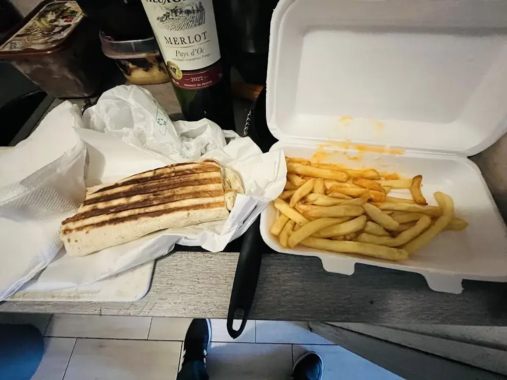 Unknown Player_QG Rosny_Rosny-sous-Bois_recensione