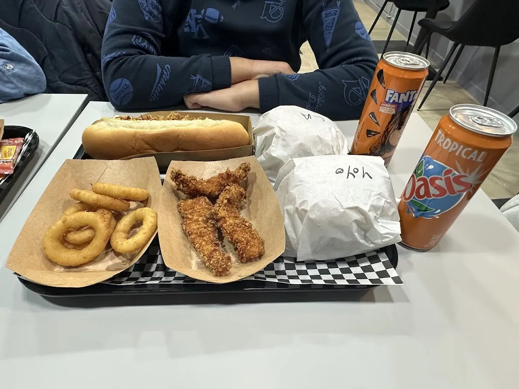 Fatma Boutal Aarab_YOYO ADDICT_Rosny-sous-Bois_recensione