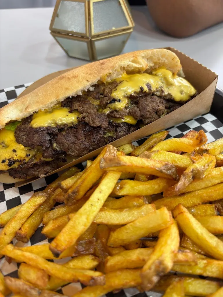 Adam Ouachikh_YOYO ADDICT_Rosny-sous-Bois_recensione