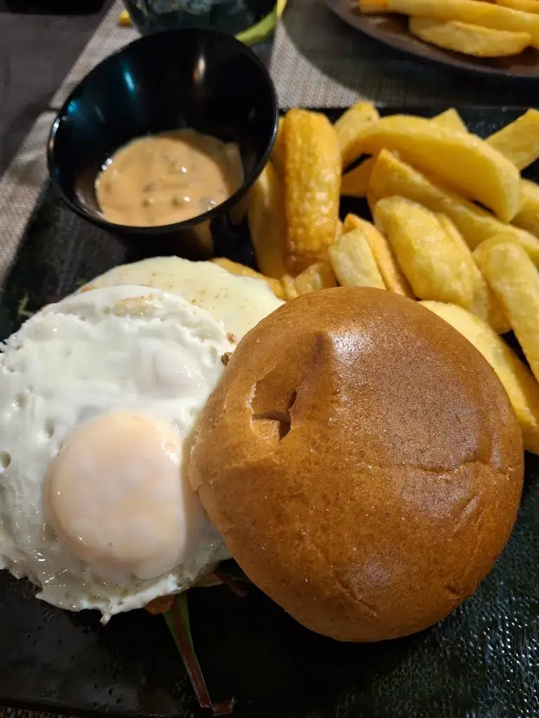 Restaurant Metronhome_Saint-Mandé_slider_image_2