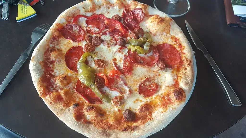 Menu_L’AVENTURA_Saint-Nom-la-Bretèche_image_7