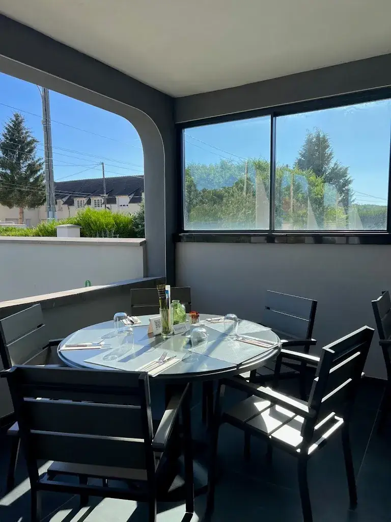 Le P'tit Sammeronnais Restaurant in Sammeron