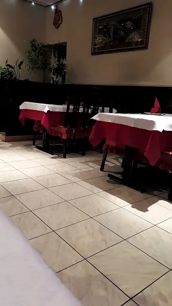 Palais Royal Saint-Prix_Saint-Prix_slider_image_2