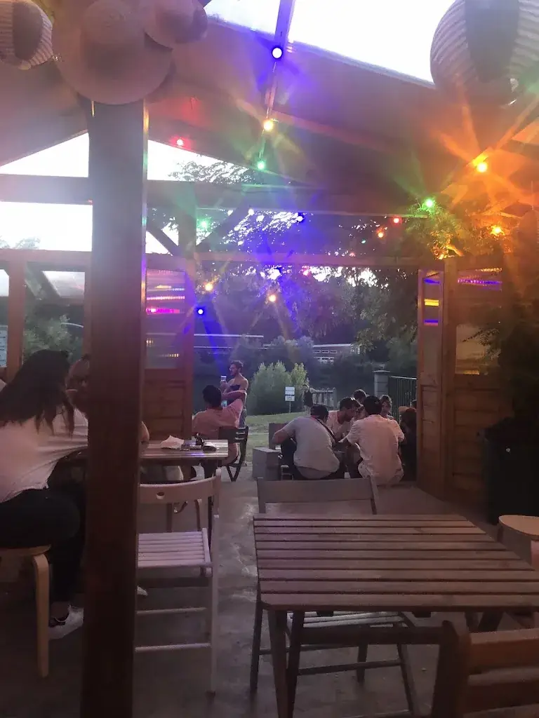 Roseanne Smith_La Buvette Samoreau_Samoreau_review