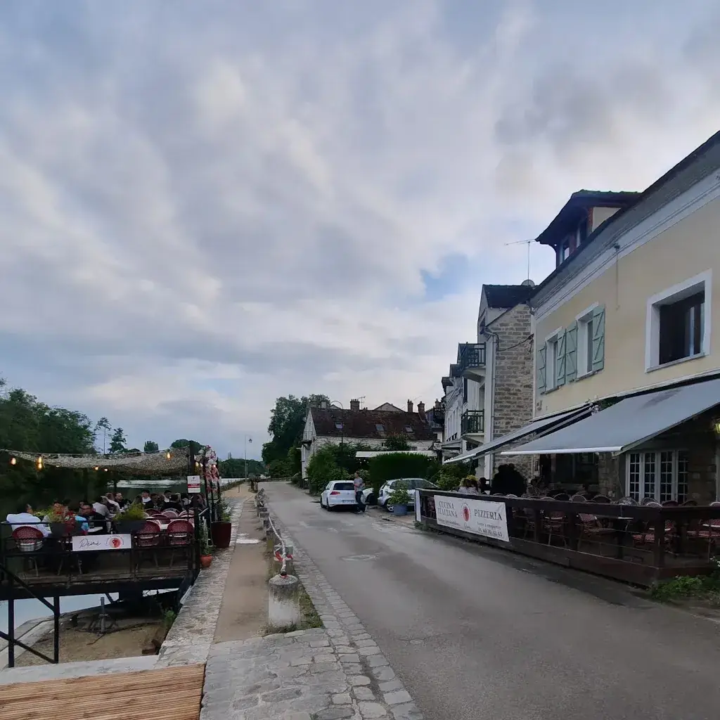 Netta McFadyen_Deme_Samois-sur-Seine_review