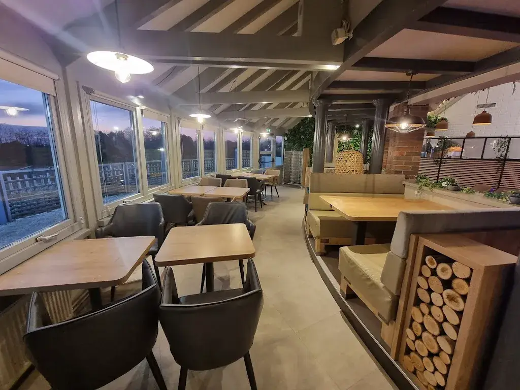 Gusti Gusto Saint Witz _Saint-Witz_slider_image_1