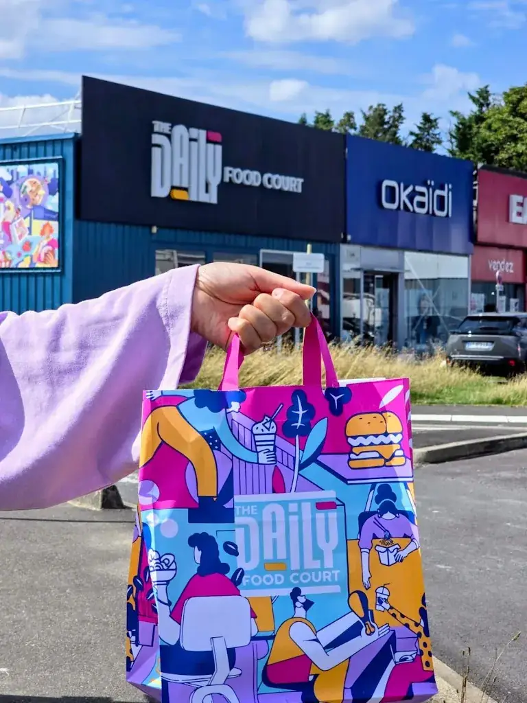 M NELO_The Daily Food Court_Sainte-Geneviève-des-Bois_review