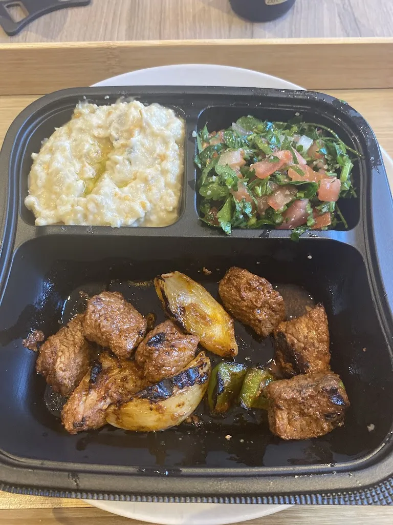 salordena_Le Domaine Libanais_Santeny_review