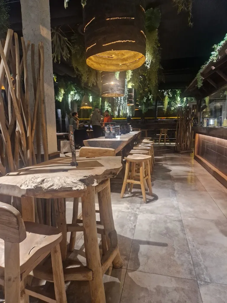 Paris Bangkok - Bowlcenter Echirolles_Échirolles_slider_image_3