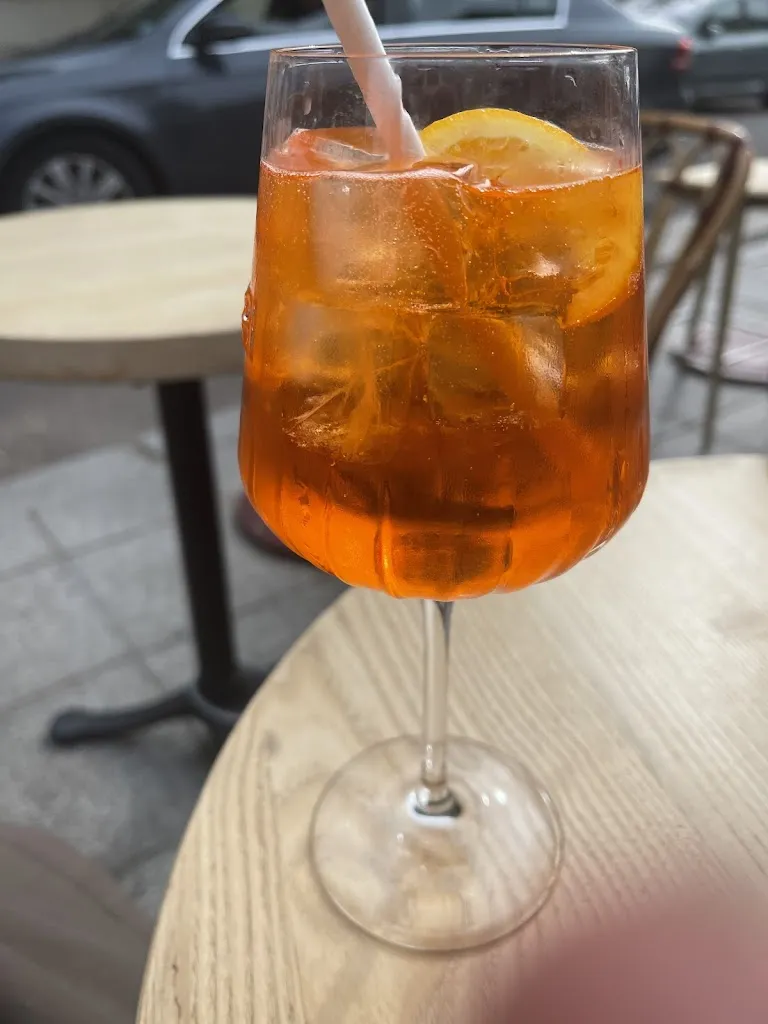 Monica Rivera_Les Félibres_Sceaux_review