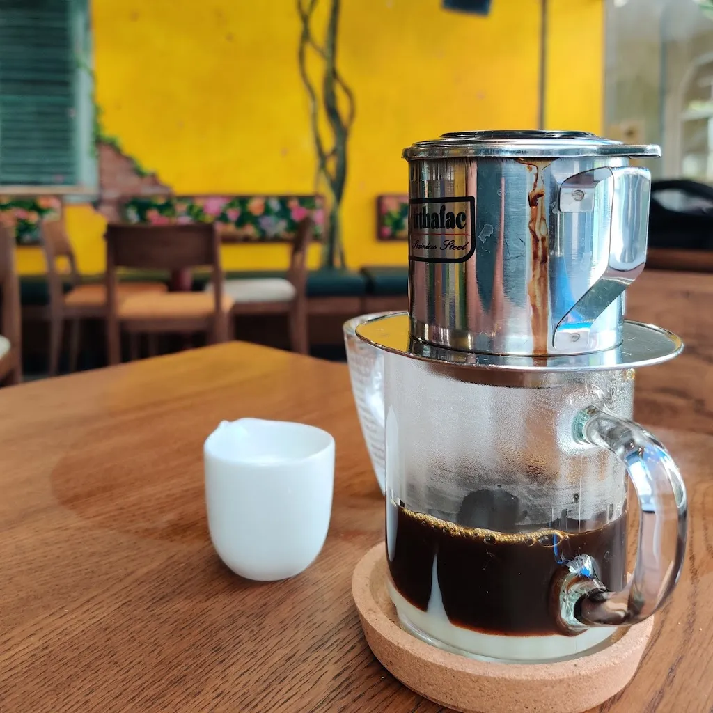 Restaurant Bông Cafe_Sceaux_slider_image_3