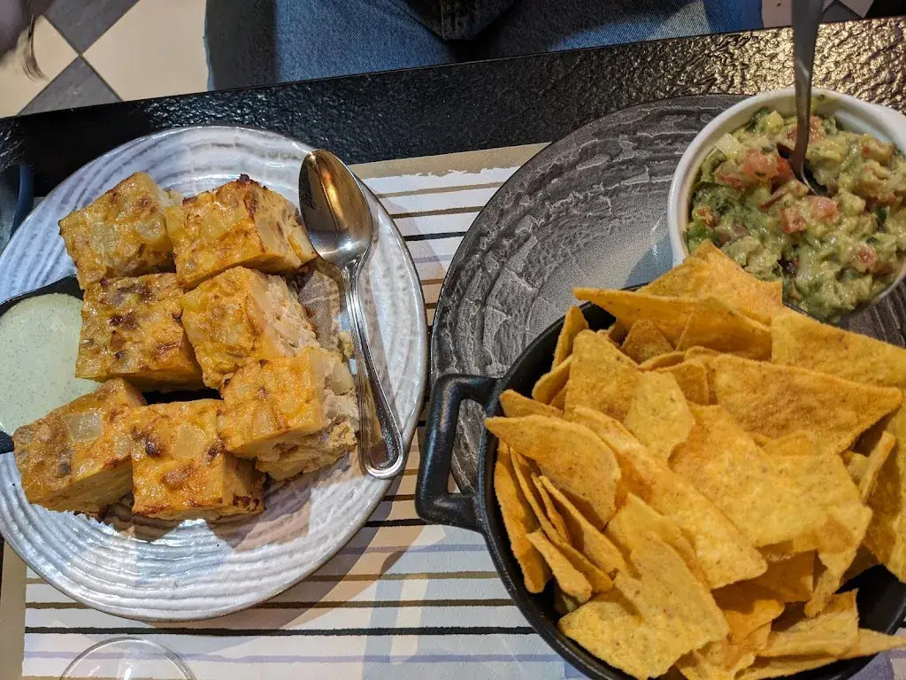 Casa Barrio Latino_Échirolles_slider_image_3