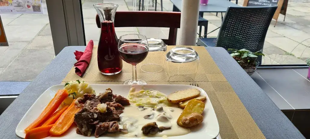 Le Cyclamen_Melun_slider_image_2