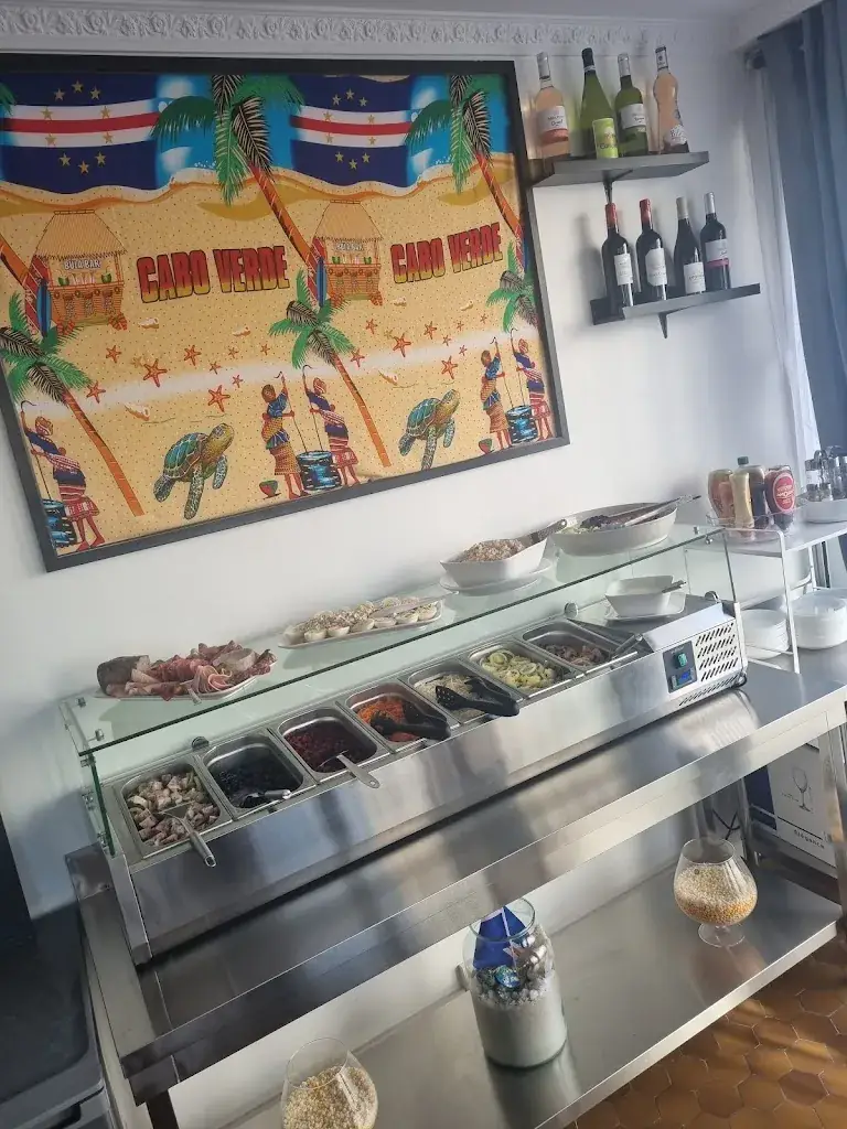 CHEZTATA CV restaurant in Sannois