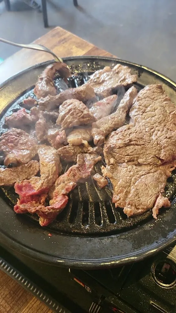 L'Authentic_Serris_slider_image_2