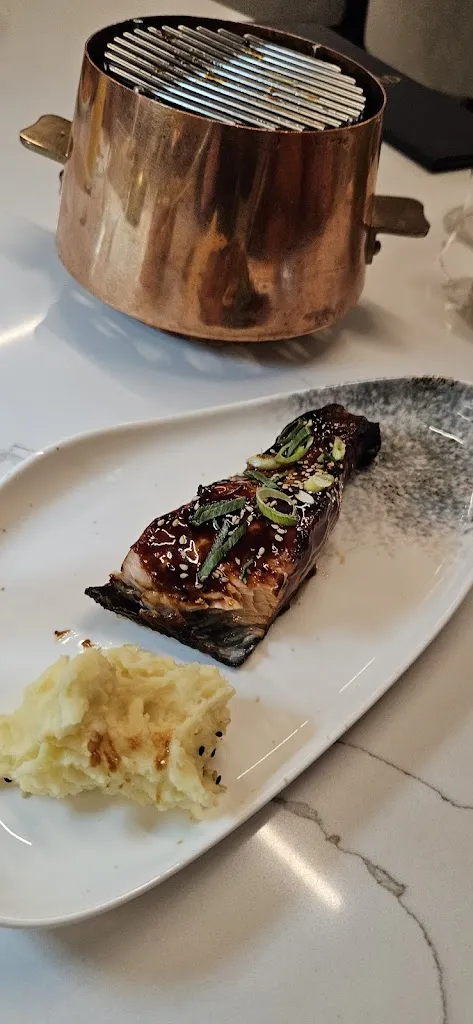 M._Nomad_Serris_review