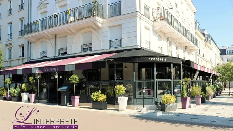 The Interpreter_Serris_slider_image_1