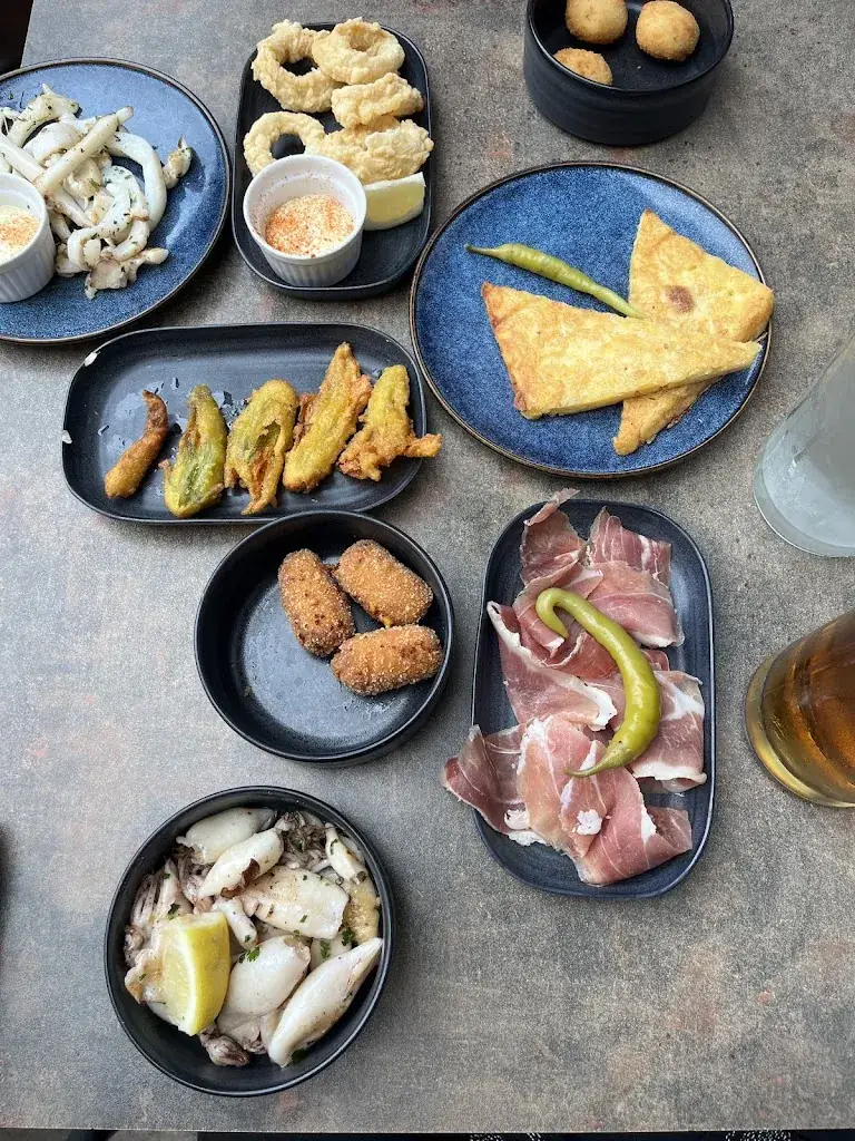 Cañas y Tapas_Serris_slider_image_3