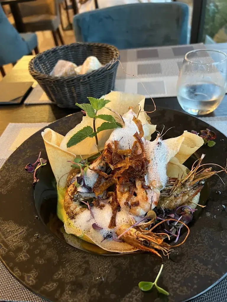 Yang Shu-Fei_O'PETIT PAVÉ_Serris_review