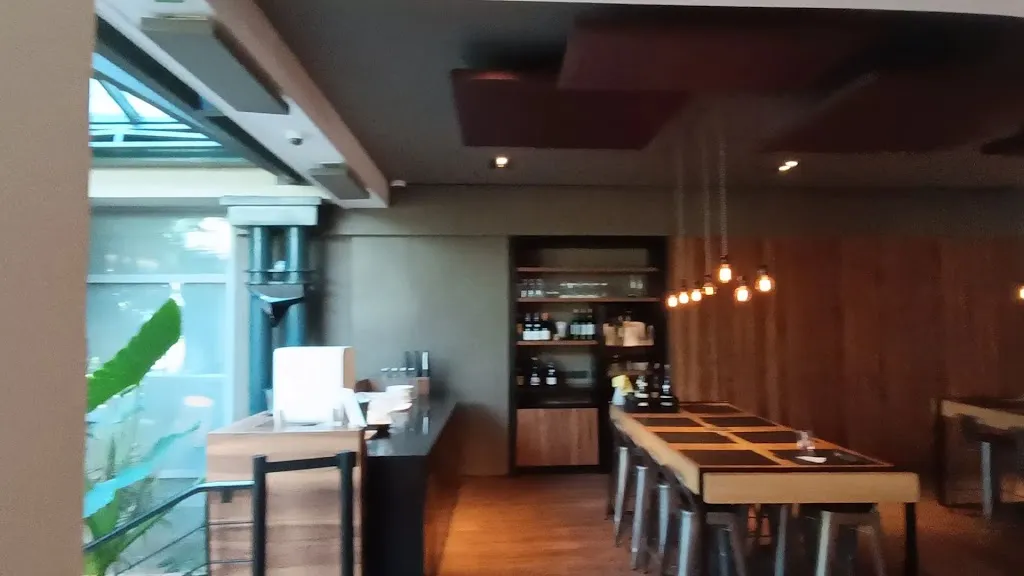 Le George_Serris_slider_image_2