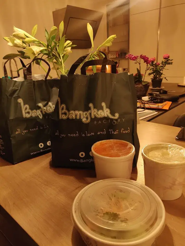 Manahil Khan_Bangkok Factory Saint-Denis_Saint-Denis_review