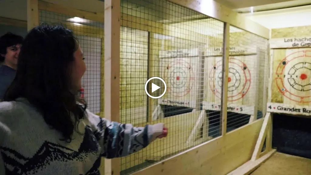 🪓Les haches de Grenoble🎯 Bar de Lancer de hache Idéal activité Team building EVG EVJF Anniversaire Afterwork Loisirs insolite_Échirolles_slider_image_2