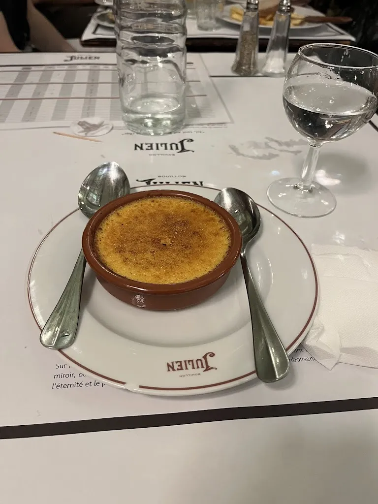 Sofía Alberti_Bouillon Julien_Paris_review