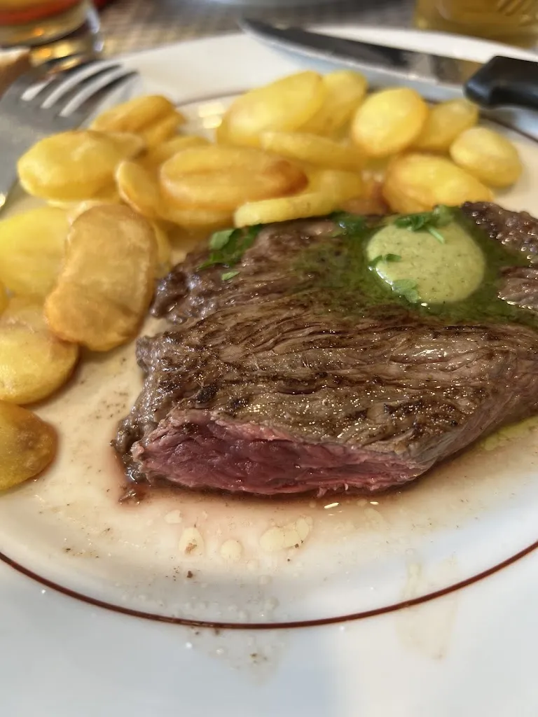 Au Bon Accueil restaurant in Septeuil