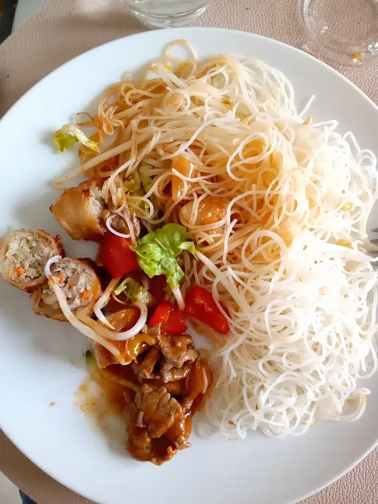 Jean-Baptiste_Café de la Poste - Tabac - CBD - - Cigares - Vins - Jeux - Cadeaux -_Septeuil_review