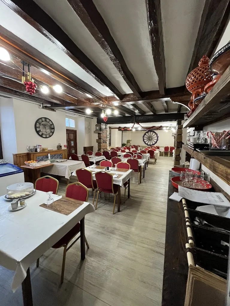 Auberge de Saint Martin restaurant in Sourdun