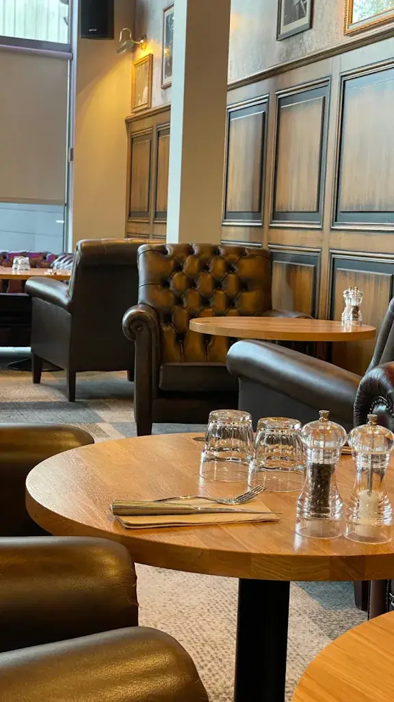 L'Inside restaurant - Portes de Taverny_Taverny_slider_image_1