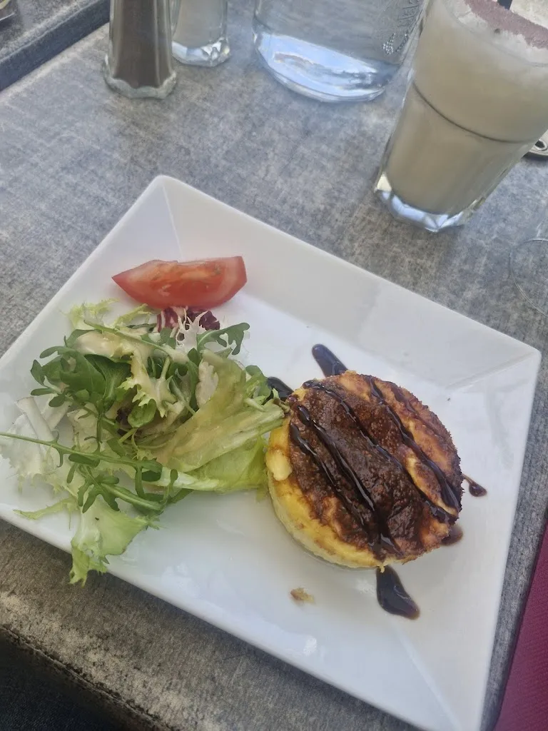 Océane NOCERINO_Tout le Monde à Table_Savigny-le-Temple_review