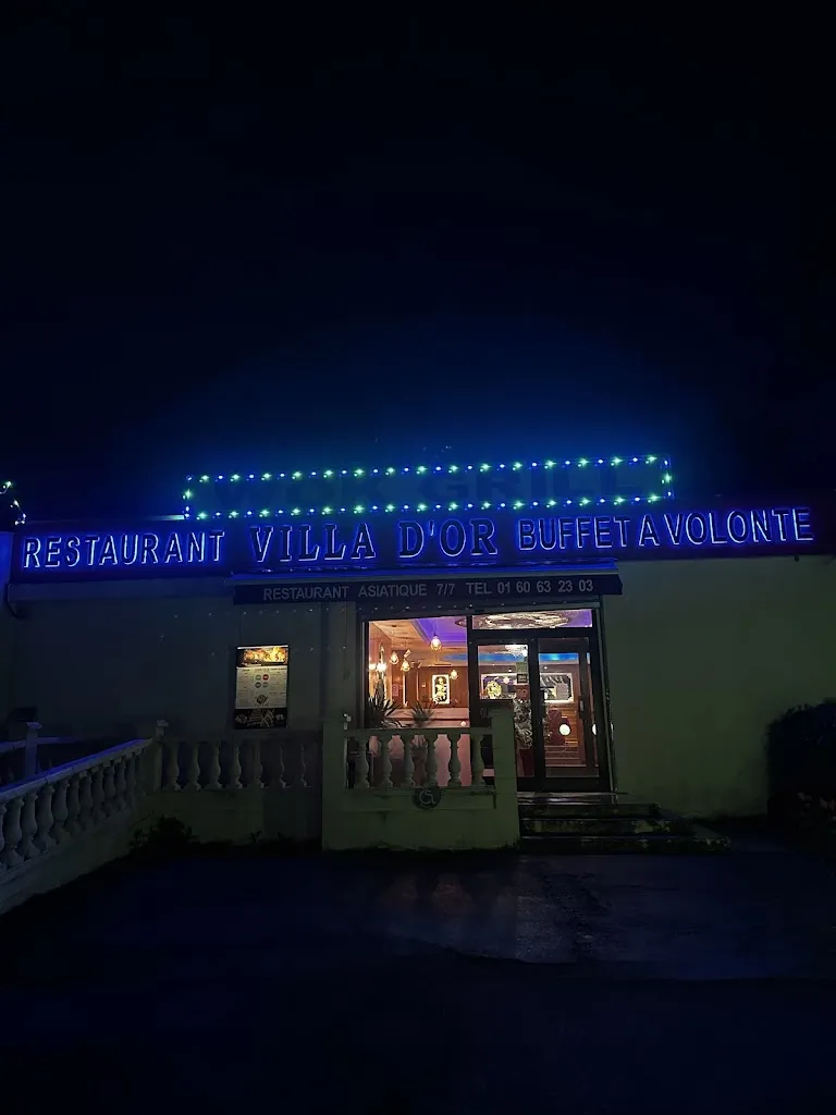 Eva Lucas_Villa D'Or_Savigny-le-Temple_review