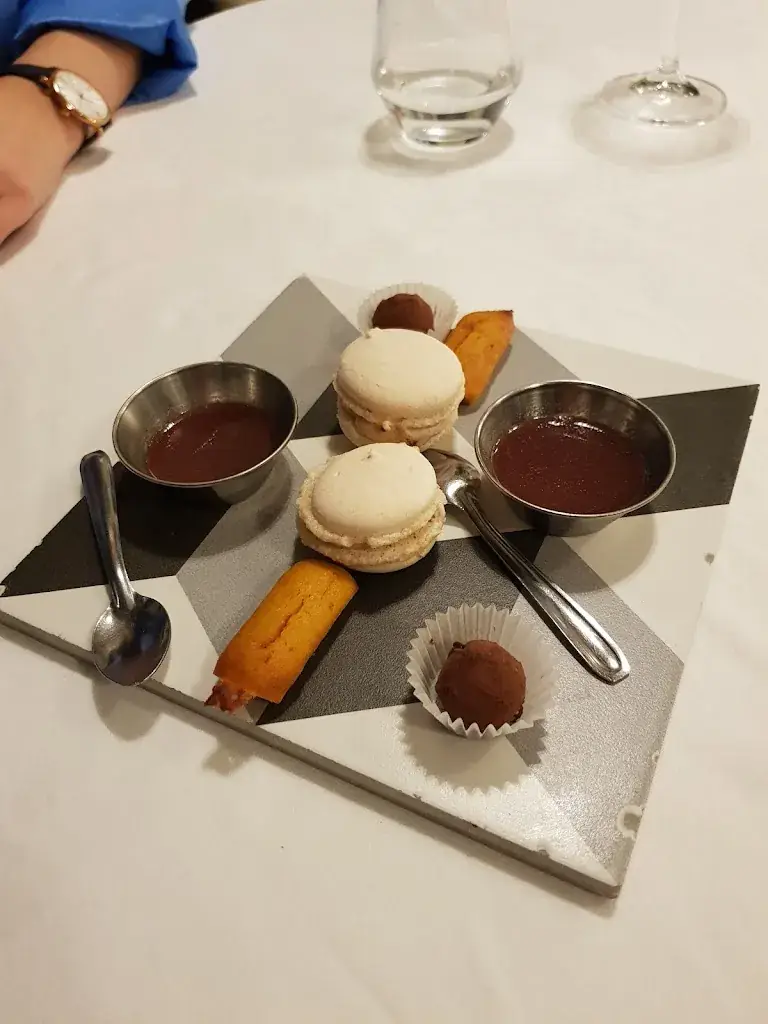 Ernesto Garduño_LES TERRASSES DE CLAIREFONTAINE_Clairefontaine-en-Yvelines_review