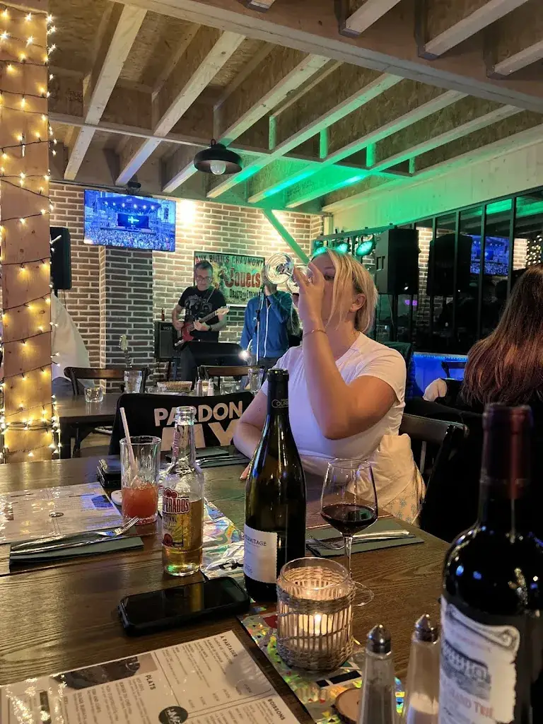 giovanni quintana_HMX Café_Rambouillet_review