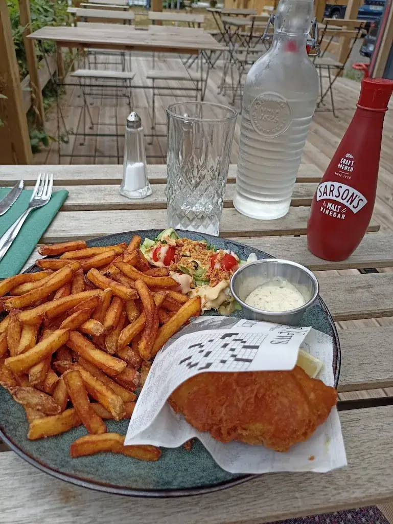 Claudine ORIENTE_HMX Café_Rambouillet_review