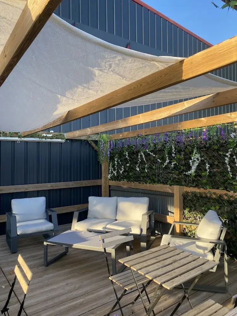 HMX Café_Rambouillet_slider_image_1