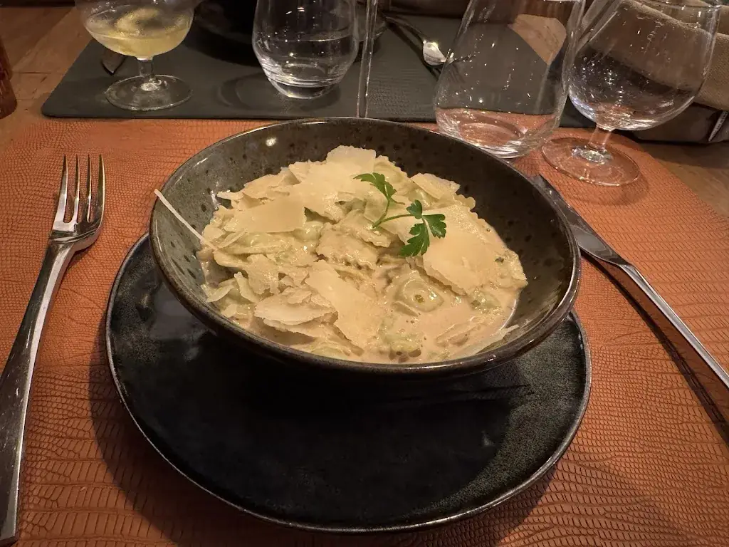 Félix Frémontel_Le Sixieme Sens_Sucy-en-Brie_review