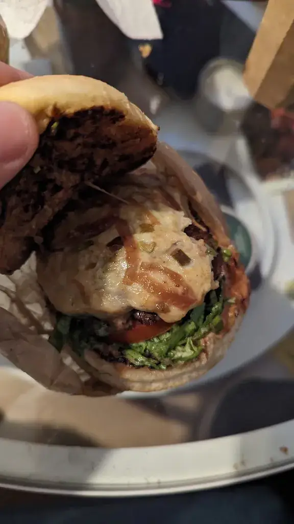 Charles Astoul_Trois B_Sucy-en-Brie_review