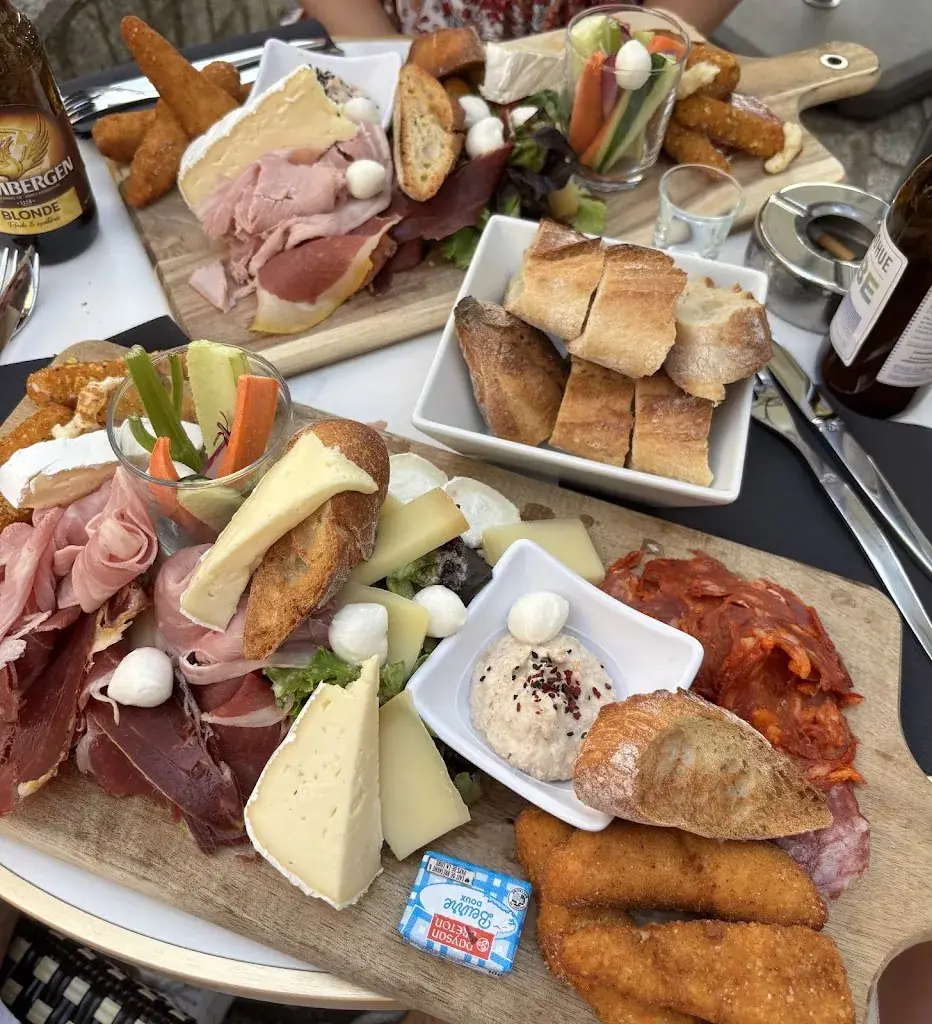 Romeo Royer_LE 5_Sucy-en-Brie_review